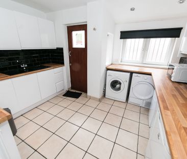 Hartley Grove, Hyde Park, Leeds - Photo 3