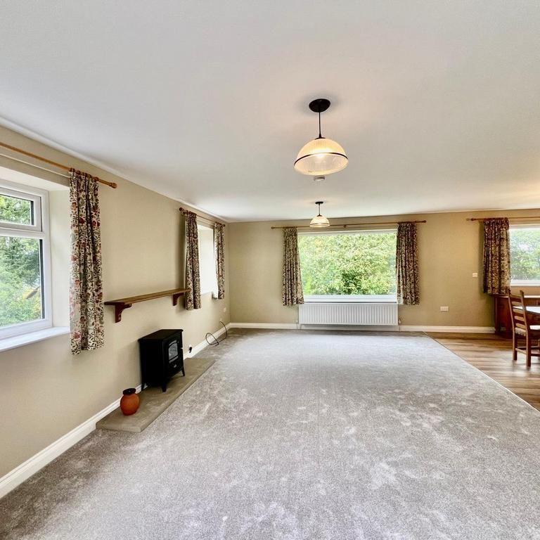 4 bedroom detached house to rent - Photo 1