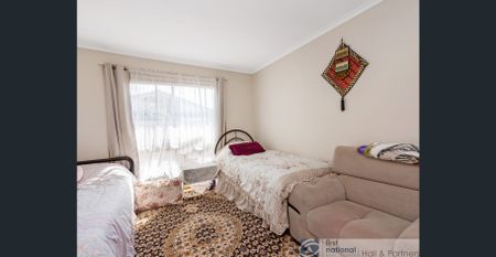 Spacious Two Bedroom Unit! - Photo 3