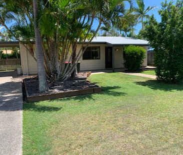 13 Owen Crescent, QLD 4655, Urangan - Photo 6