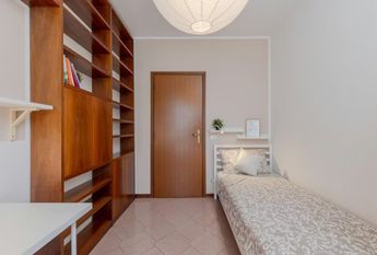 Via Urbino, Padova, Veneto 35142