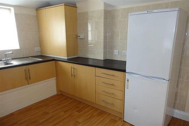 2 bedroom flat to rent - Photo 1