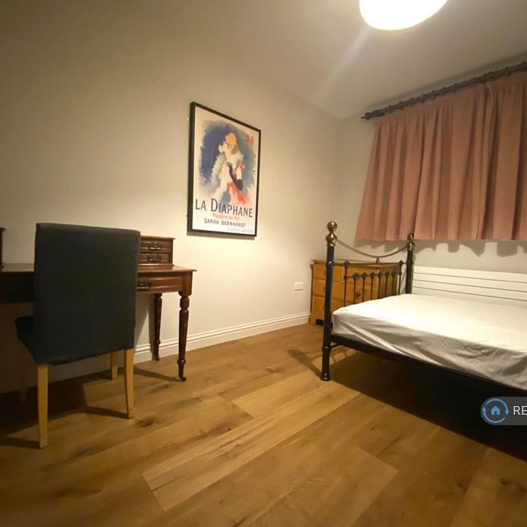 1 bedroom in a house share to rent - Photo 1