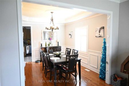 For Lease - 2475 Cedar Meadow Lane, Oakville, Ontario - Photo 2