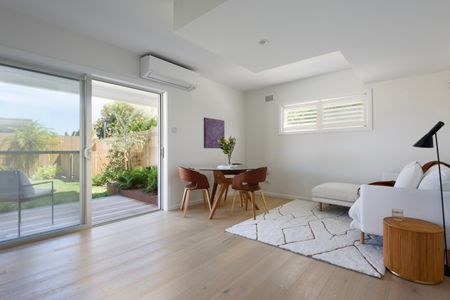 61 Peronne Avenue, Clontarf NSW 2093 - House For Rent | Domain - Photo 4