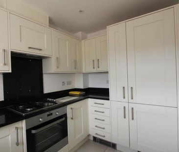 2 bedroom semi-detached house to rent - Photo 3