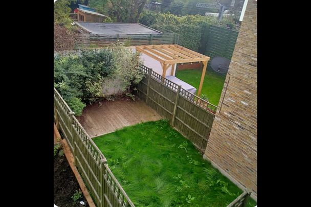 Room in a Shared Flat, Wrottesley Road, NW10 - Photo 1