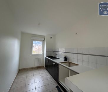 Location Appartement 4 pièces 84m² MARIGNIER 74970 - Photo 5