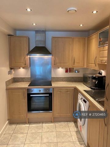 1 bedroom flat to rent - Photo 4