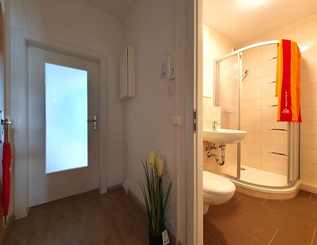 Albert-Funk-Straße 5 - Photo 1