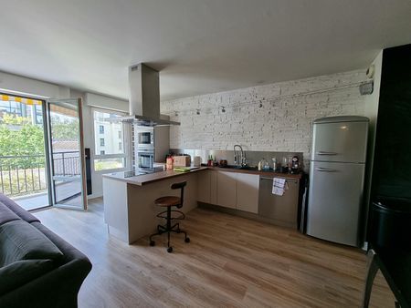 Location Appartement 4 pièces 91m² - Photo 4