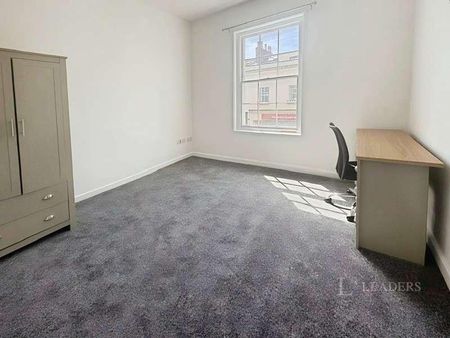 Warwick Street, Leamington Spa, Warwickshire, CV32 - Photo 3