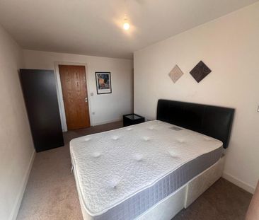 2 bedroom Flat To Let - Photo 6