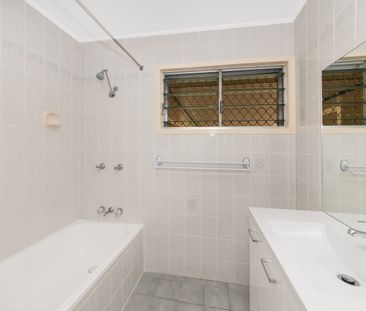 32 Wakeford Street, Aitkenvale QLD 4814 - House For Rent | Domain - Photo 5
