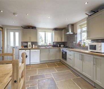 4 bedroom semi-detached house to rent - Photo 2