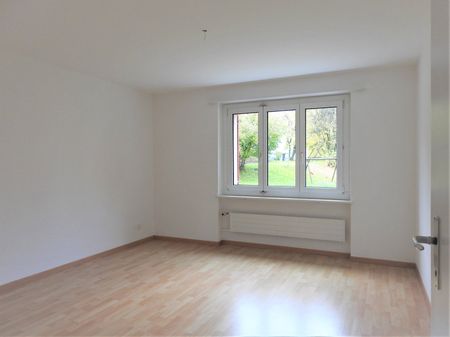 "schöne 4-Zimmer-Wohnung mit Balkon in ruhigem Wohnquartier" - Photo 4