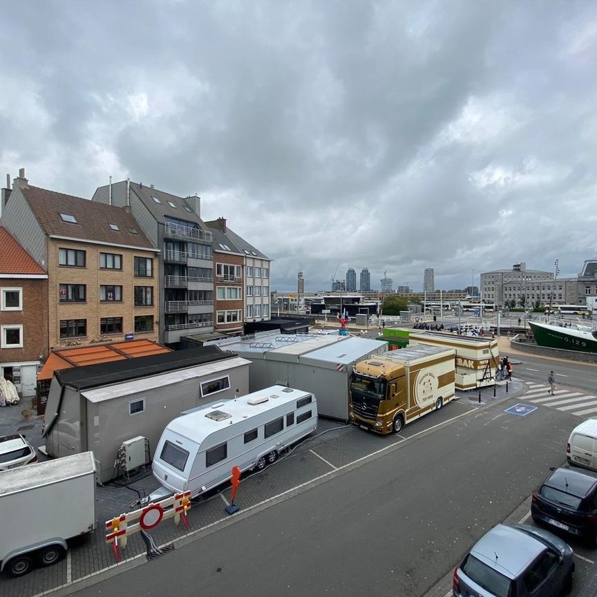 Te Huur 2 slaapkamers Oostende Sint Petrus en Paulusplein 19 - Photo 1