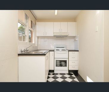 6/102-104 Elswick Street, Leichhardt, NSW 2040 - Photo 4
