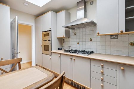 4 bedroom apartment to rent - Photo 3
