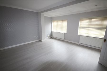 6 bedroom detached house to rent - Photo 3