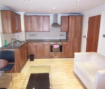 2 bedroom apartment to rent - Photo 2