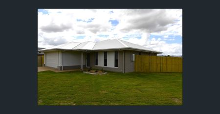 Newly Built 4 Bedroom Home in a Quiet Location - Photo 5