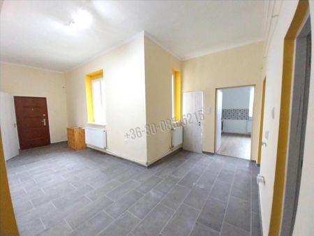 Kiadó jó állapotú lakás - Ács - Photo 2