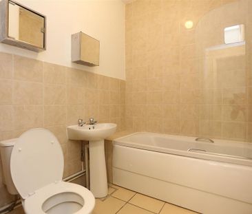 Studio to rent - Photo 6