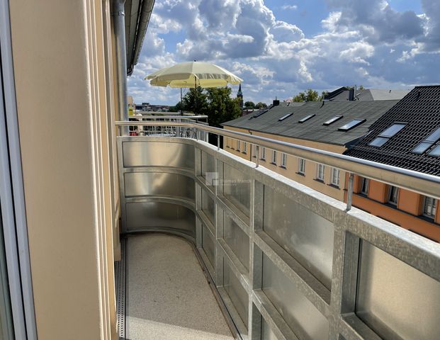 Altbauwohnung mit modernem Komfort: 100 m², Fahrstuhl, Dachterrasse + 2 Balkone + Pfaffenteichblick - Photo 1