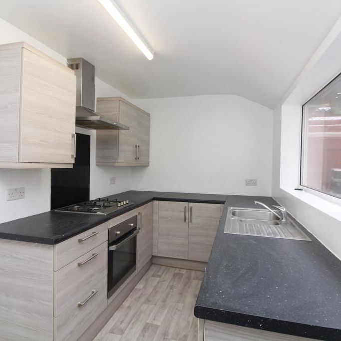 3 bedroom terraced house to rent - Photo 1