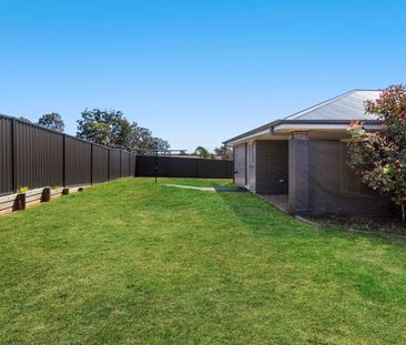 38 Ardennes Circuit, Gillieston Heights NSW 2321 - House For Rent |... - Photo 5