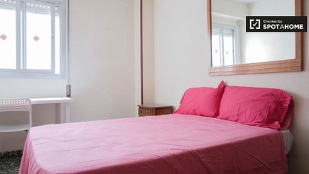 valencia, Valencian Community 46009 - Photo 4