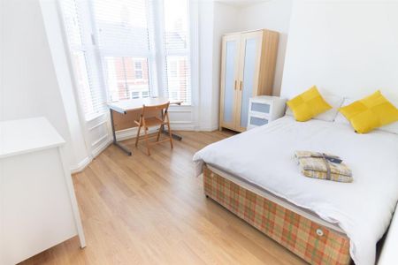 6 bedroom house to rent - Photo 4