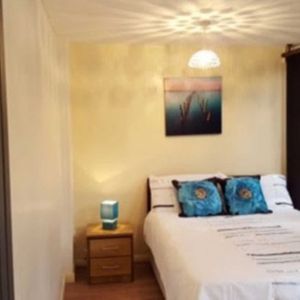 4 Bed - Barnsdale Road, Reading - Photo 2