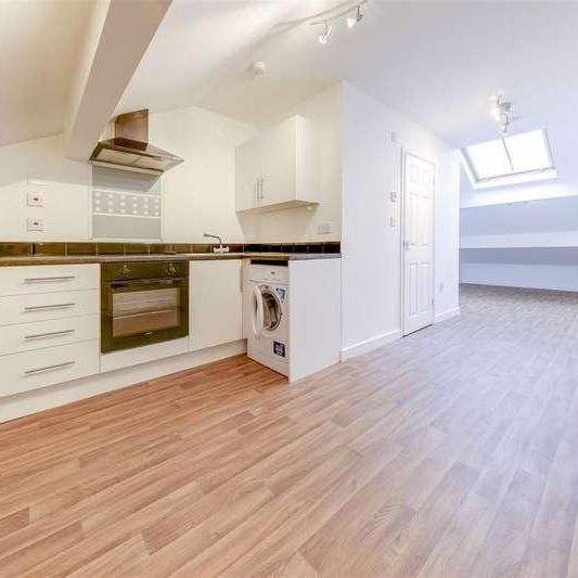 St James Square, Bacup, Rossendale, OL13 - Photo 1