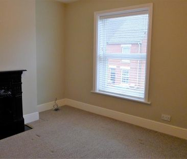 3 bedroom terraced house to rent - Photo 6