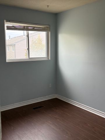 For Lease - 30 Tara Park Crescent Unit# 30, Brampton, Ontario - Photo 3