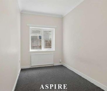 Lancaster Gardens, Southend-on-sea, SS1 - Photo 2
