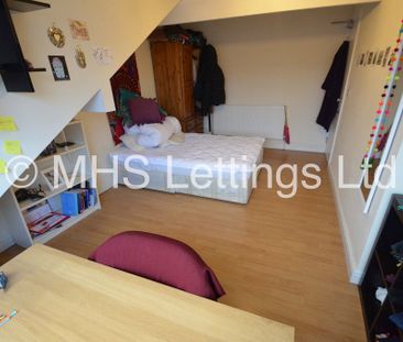 4 Bedroom Mid Terraced House for rent in Welton Mount - Photo 3