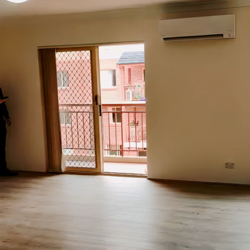 2 bed 2 bath - Photo 1