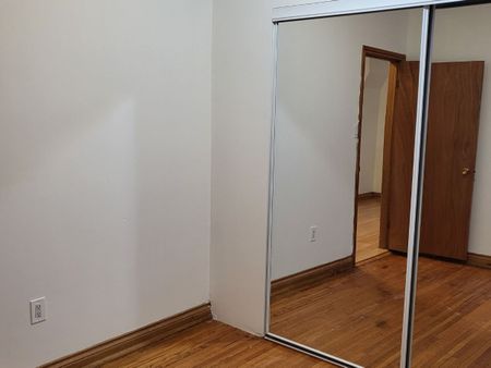 For Lease - 10 Bloomfield Avenue Unit# Main & Bsmt, Toronto, Ontario - Photo 2