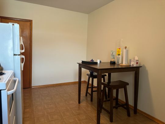 For Lease - 784 Adelaide Street Unit# 2nd, Toronto, Ontario - Photo 1