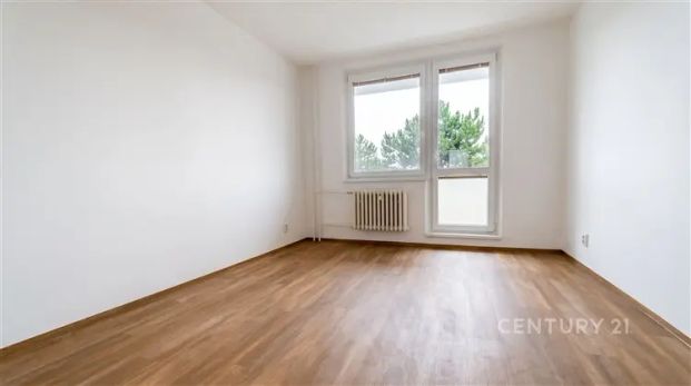 Prostorný byt 2+1 po rekonstrukci s lodžií | 56 m - Фото 1