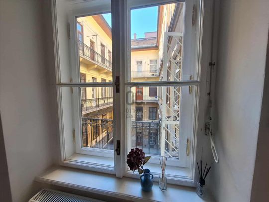 Kiadó újszerű állapotú lakás - Budapest VI. kerület - Fotó 1
