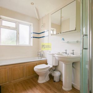 147 Cherington Road - Photo 3