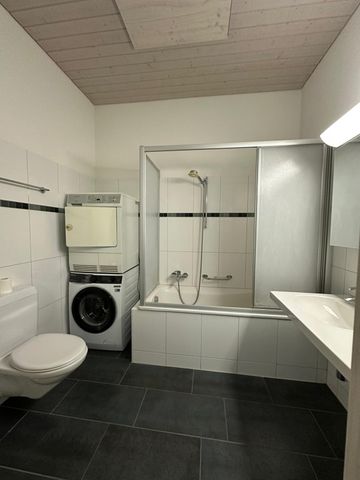 Wohnen an zentraler Lage - Photo 3
