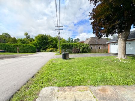 For Lease - 8 Middle Street Unit# Main Floor, Georgina, Ontario - Photo 4