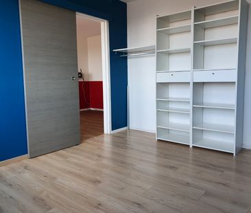 Location Appartement 2 pièces 43m² SECLIN 59113 - Photo 4