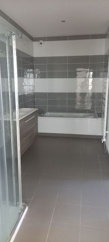 LAVAL, appartement T5 de 157 m² au 2ème étage - Photo 5