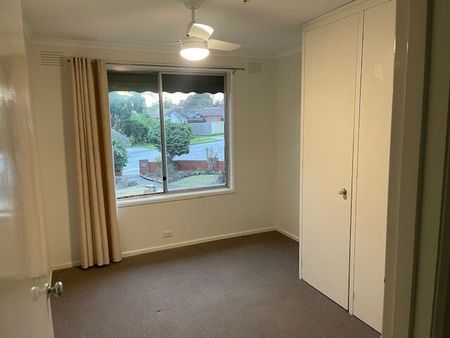 Narre Warren - Photo 4